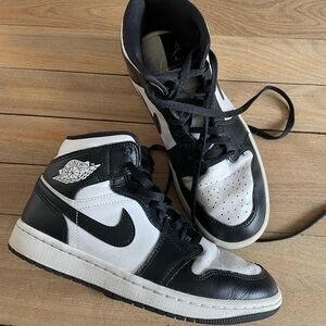 Nike Air Jordan Black and White Women's (or men) size 7.5 women